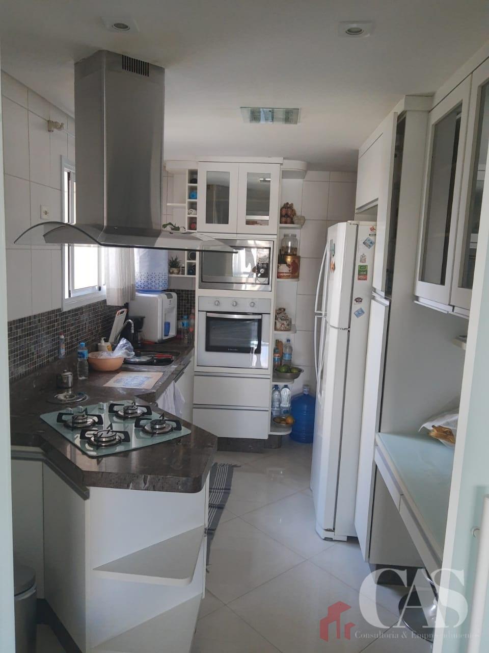 Apartamento à venda com 3 quartos, 96m² - Foto 3