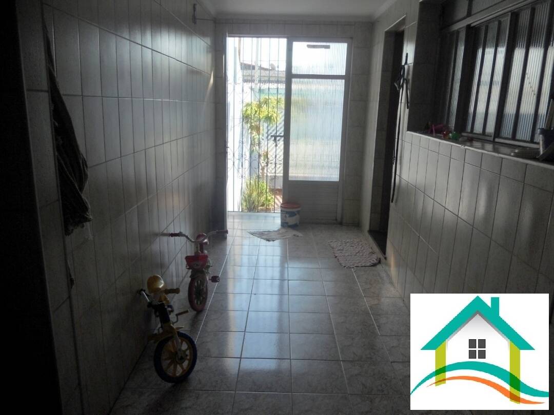 Casa à venda com 3 quartos, 200m² - Foto 8