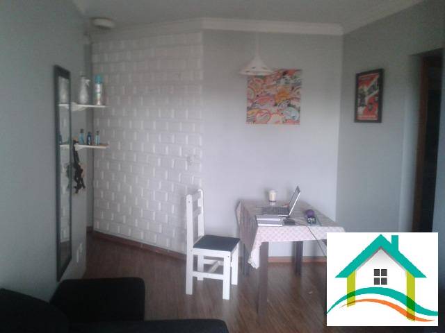 Apartamento à venda com 2 quartos, 66m² - Foto 4