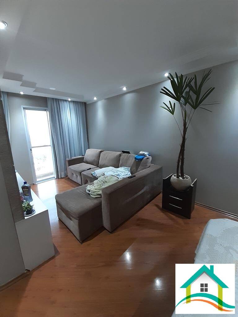 Apartamento à venda com 3 quartos, 74m² - Foto 4