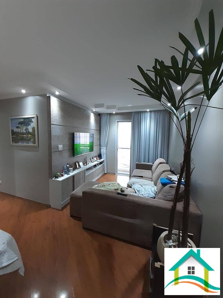 Apartamento à venda com 3 quartos, 74m² - Foto 1