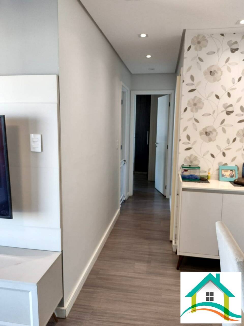 Apartamento à venda com 2 quartos, 64m² - Foto 8