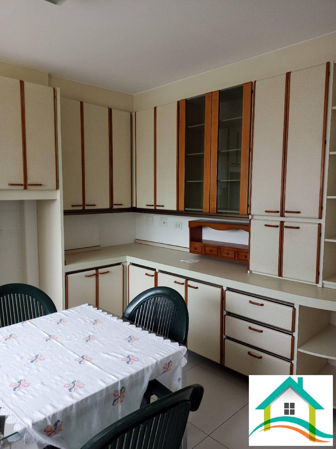 Apartamento à venda com 4 quartos, 180m² - Foto 3