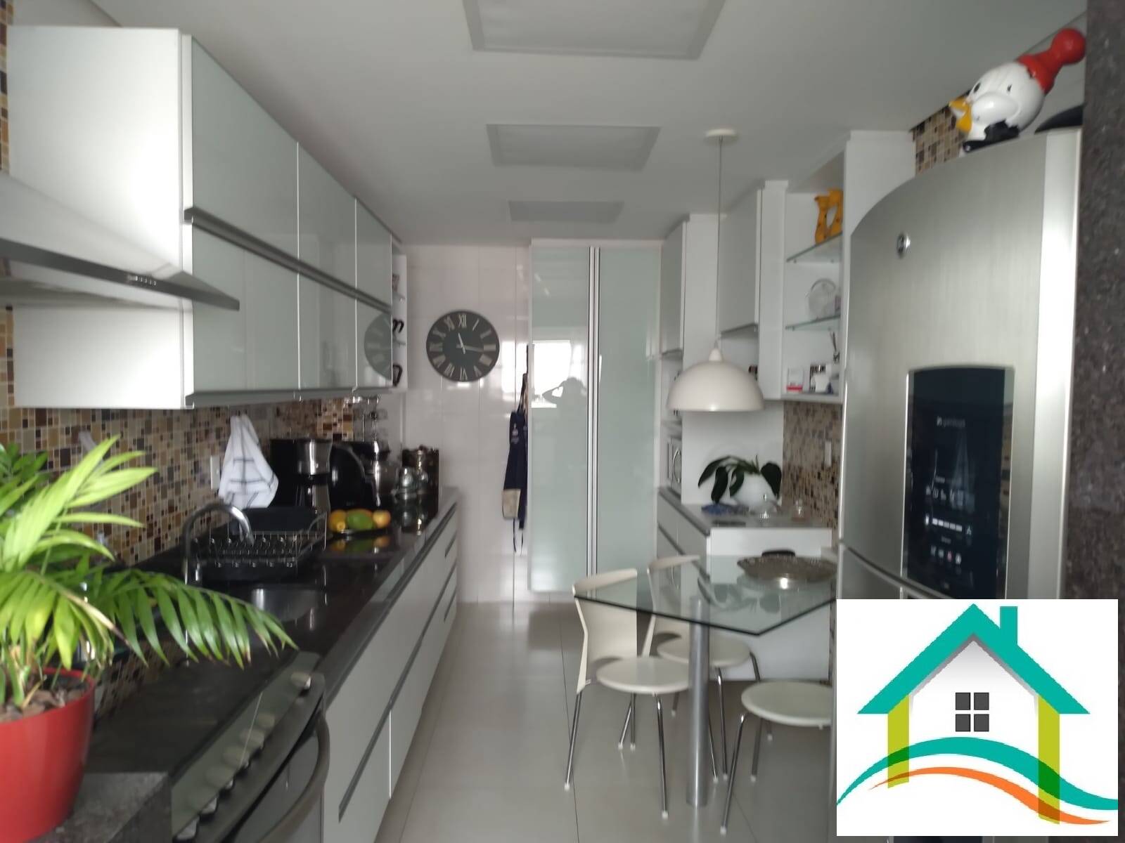 Apartamento à venda com 3 quartos, 153m² - Foto 4