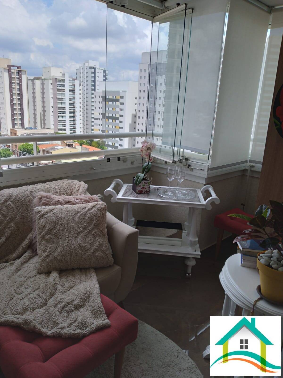 Apartamento à venda com 3 quartos, 153m² - Foto 2