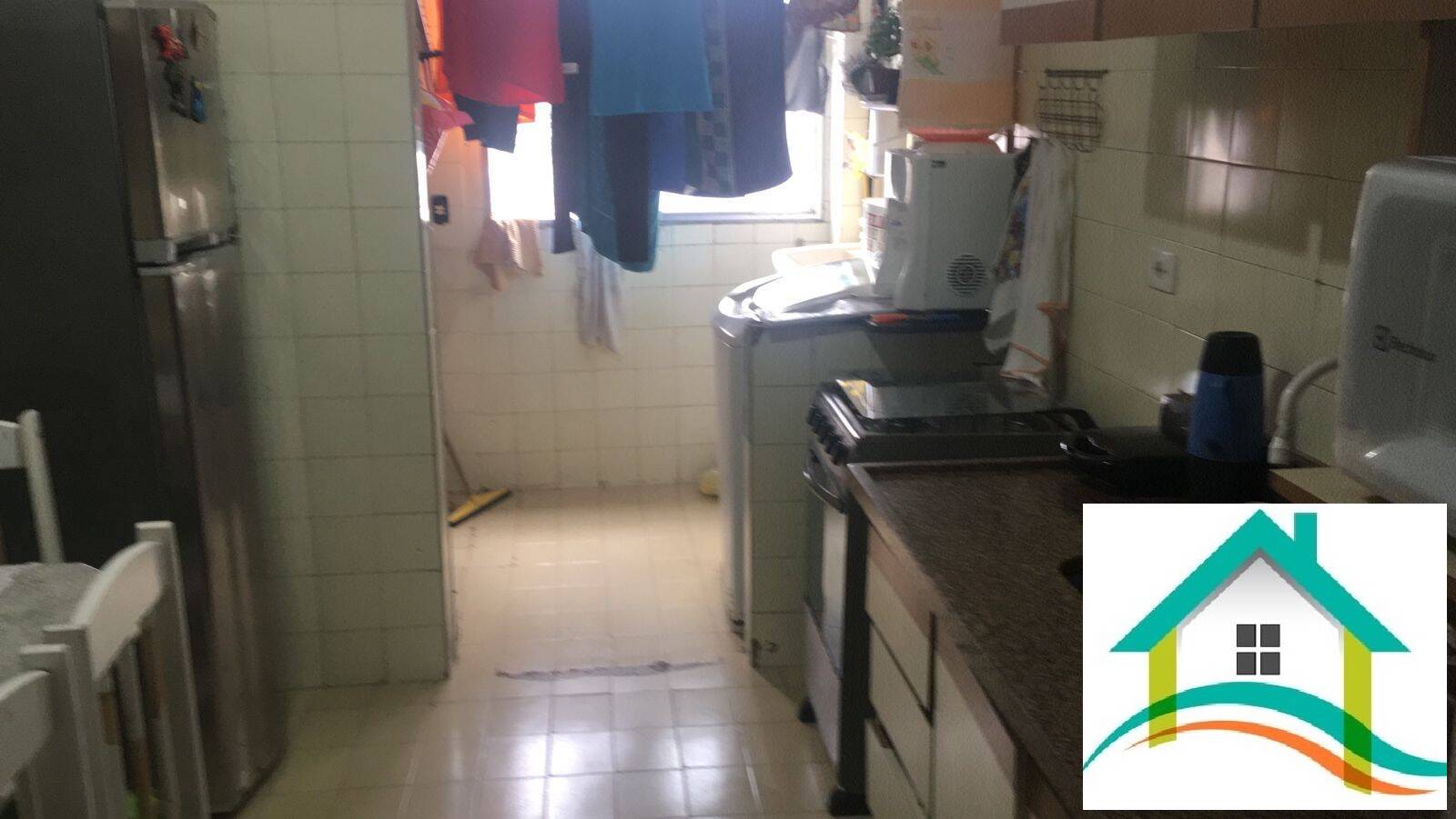 Apartamento à venda com 2 quartos, 65m² - Foto 4