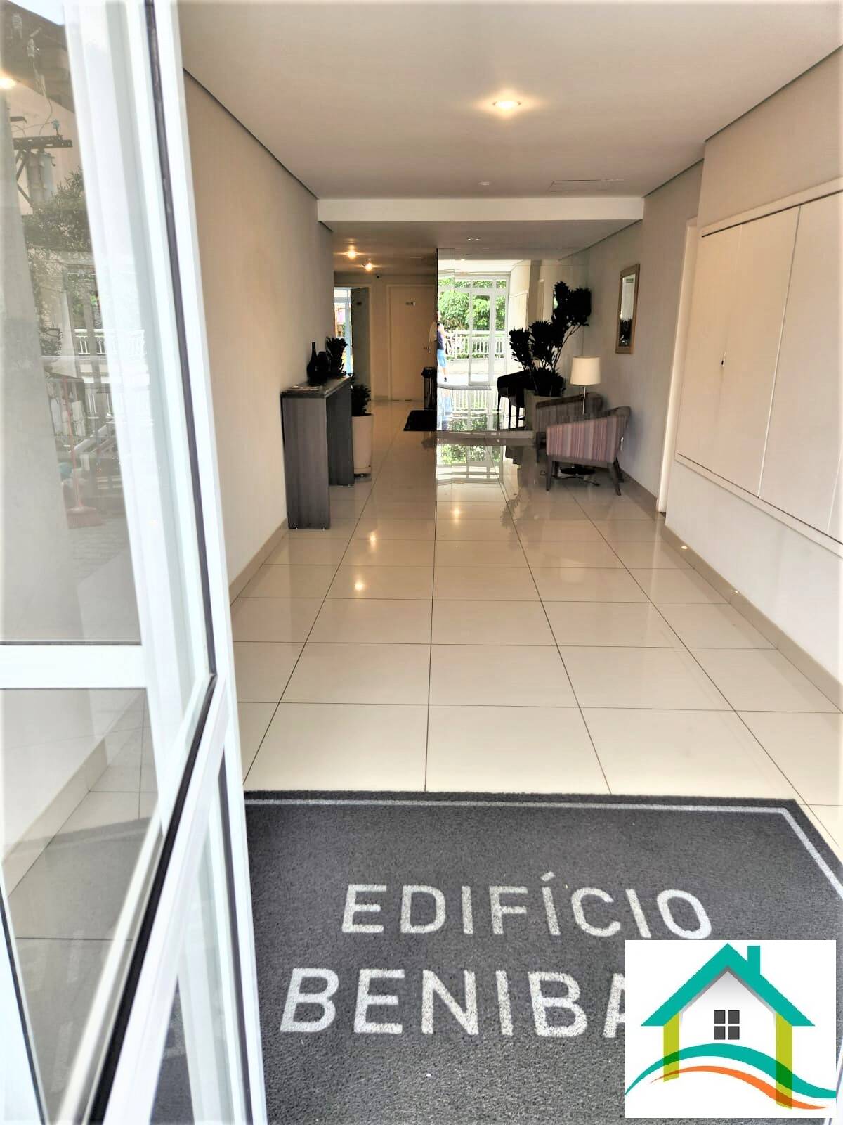 Apartamento à venda com 2 quartos, 69m² - Foto 2