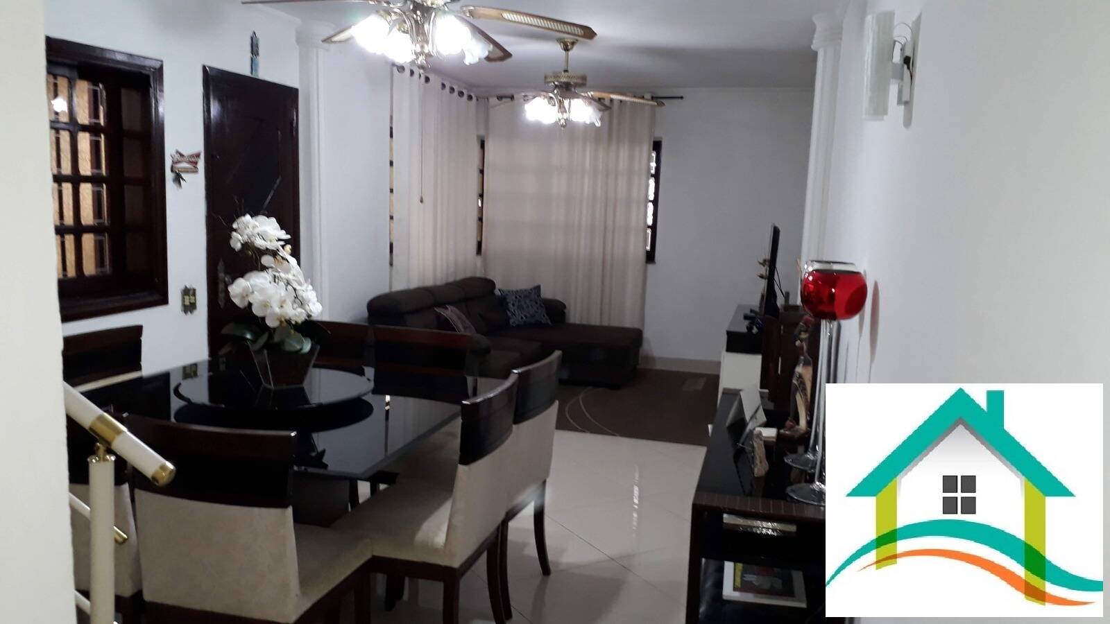 Sobrado à venda com 3 quartos, 150m² - Foto 1