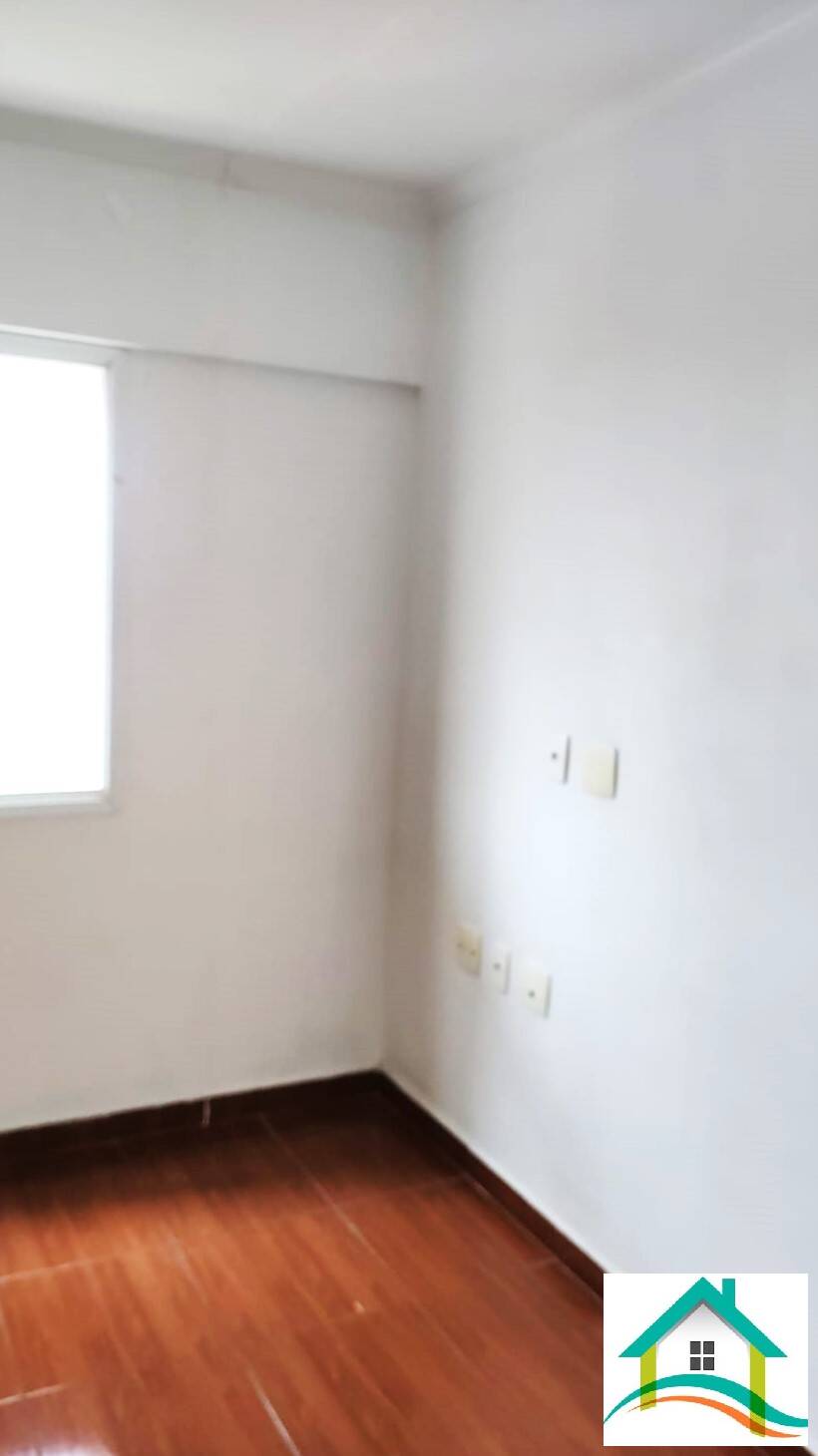 Apartamento à venda com 2 quartos, 75m² - Foto 4