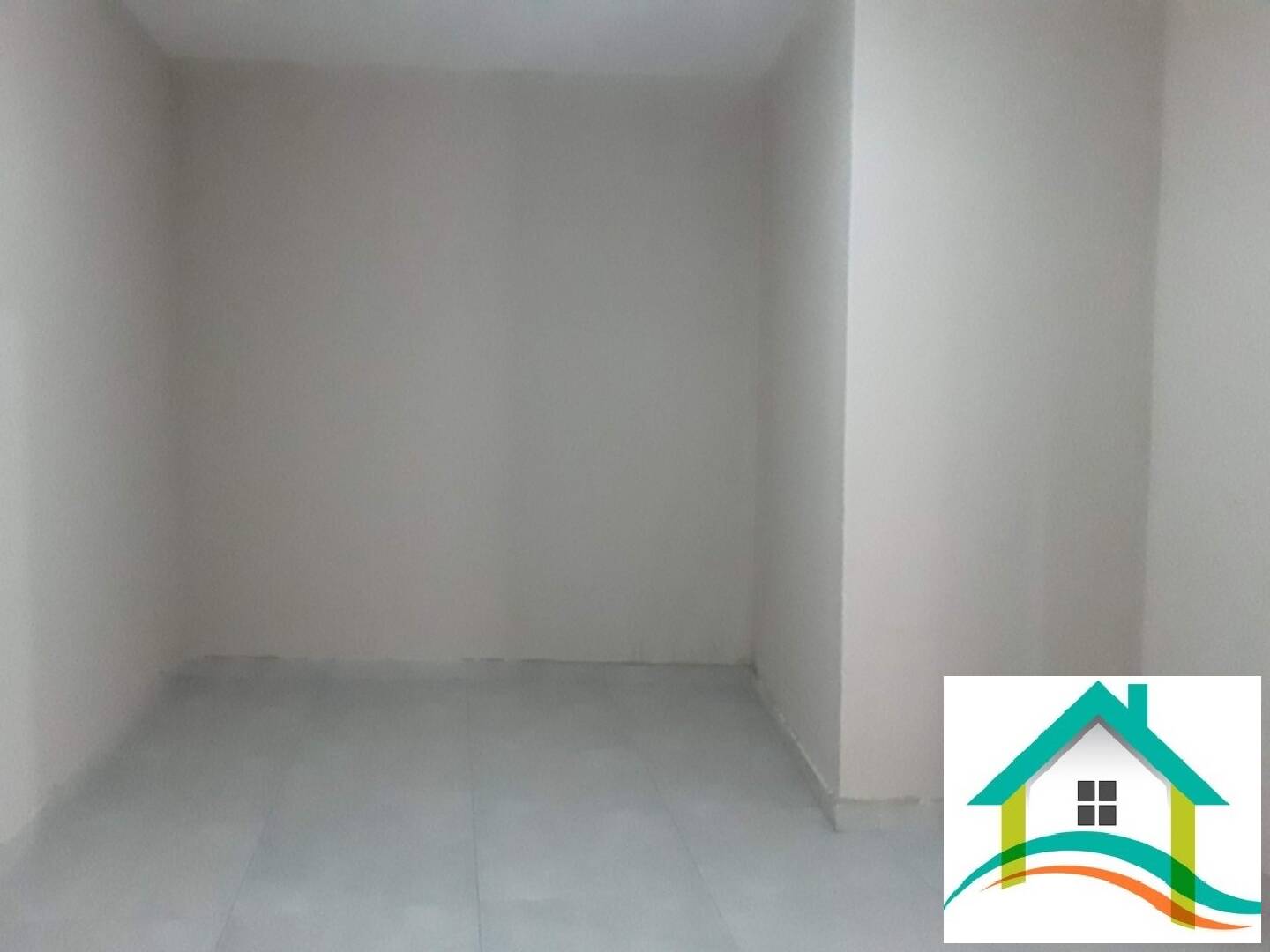 Casa à venda com 3 quartos, 90m² - Foto 4