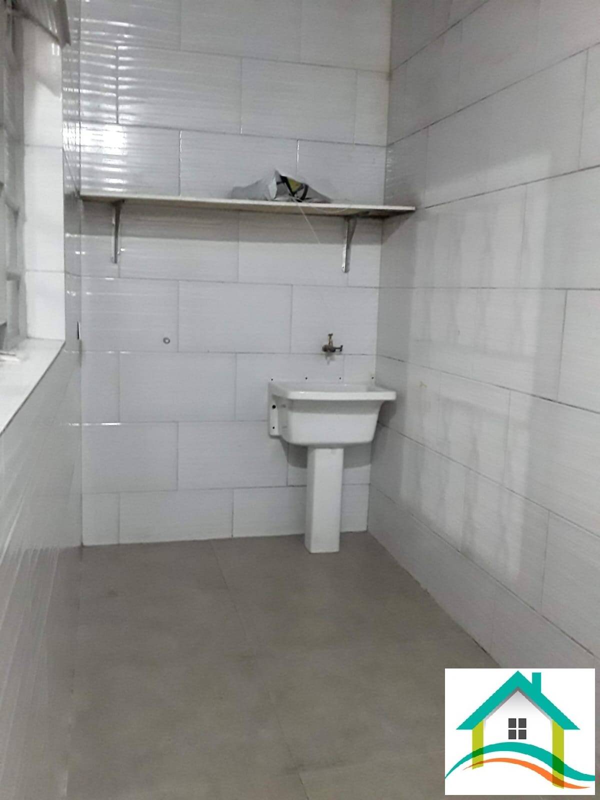 Casa à venda com 3 quartos, 90m² - Foto 17