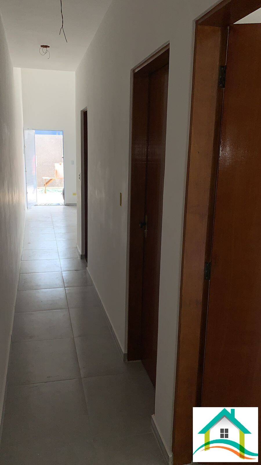 Casa à venda com 3 quartos, 83m² - Foto 4