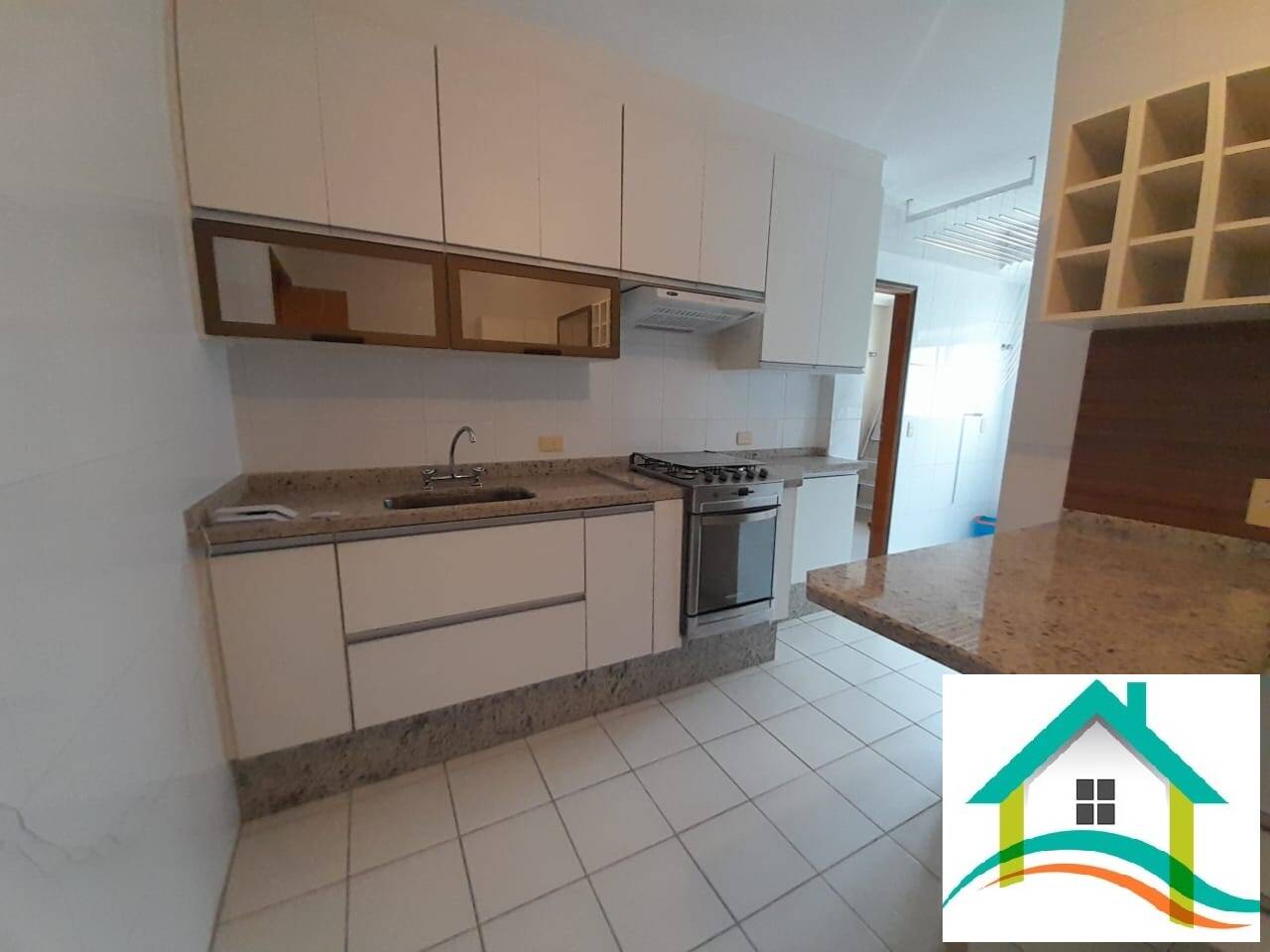 Apartamento à venda com 3 quartos, 90m² - Foto 2