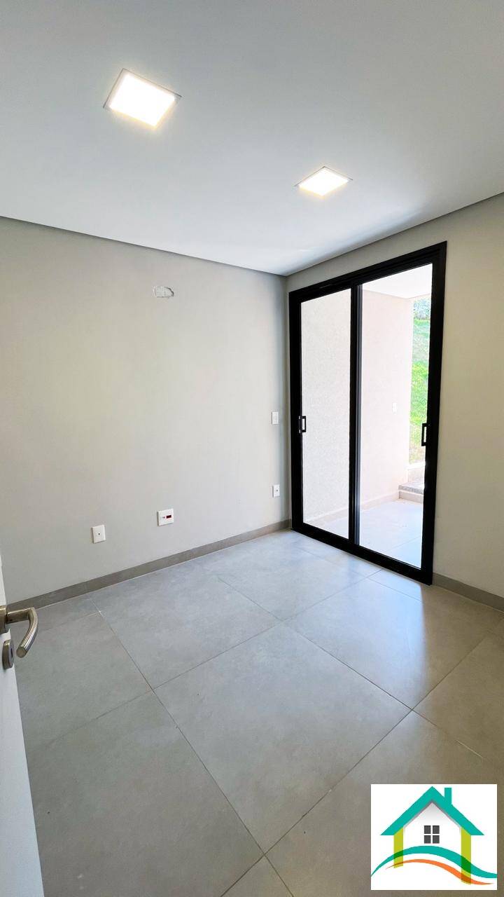 Casa à venda com 3 quartos, 186m² - Foto 15