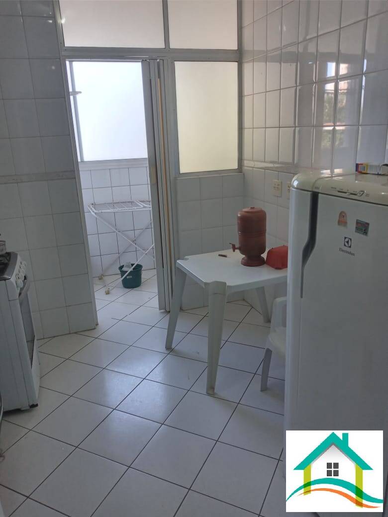 Apartamento à venda com 2 quartos, 77m² - Foto 2