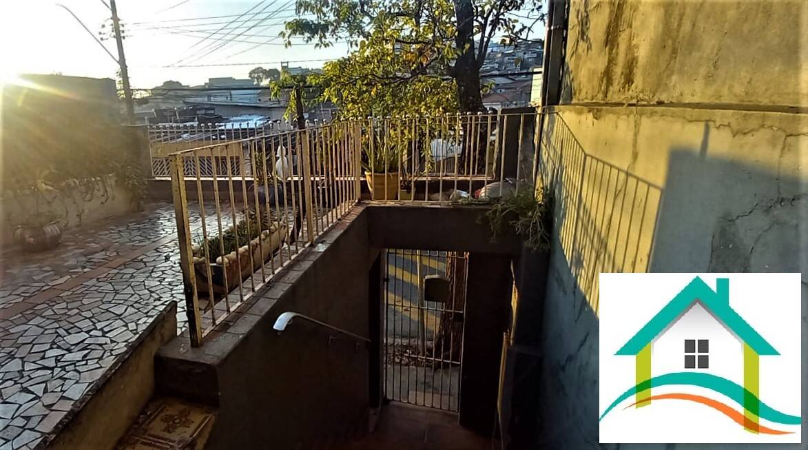 Sobrado à venda com 2 quartos, 159m² - Foto 3