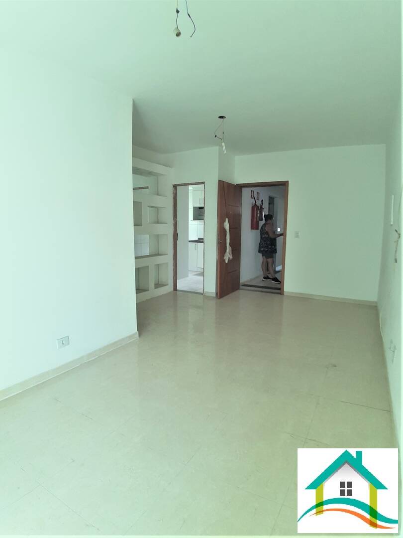 Apartamento à venda com 2 quartos, 70m² - Foto 3