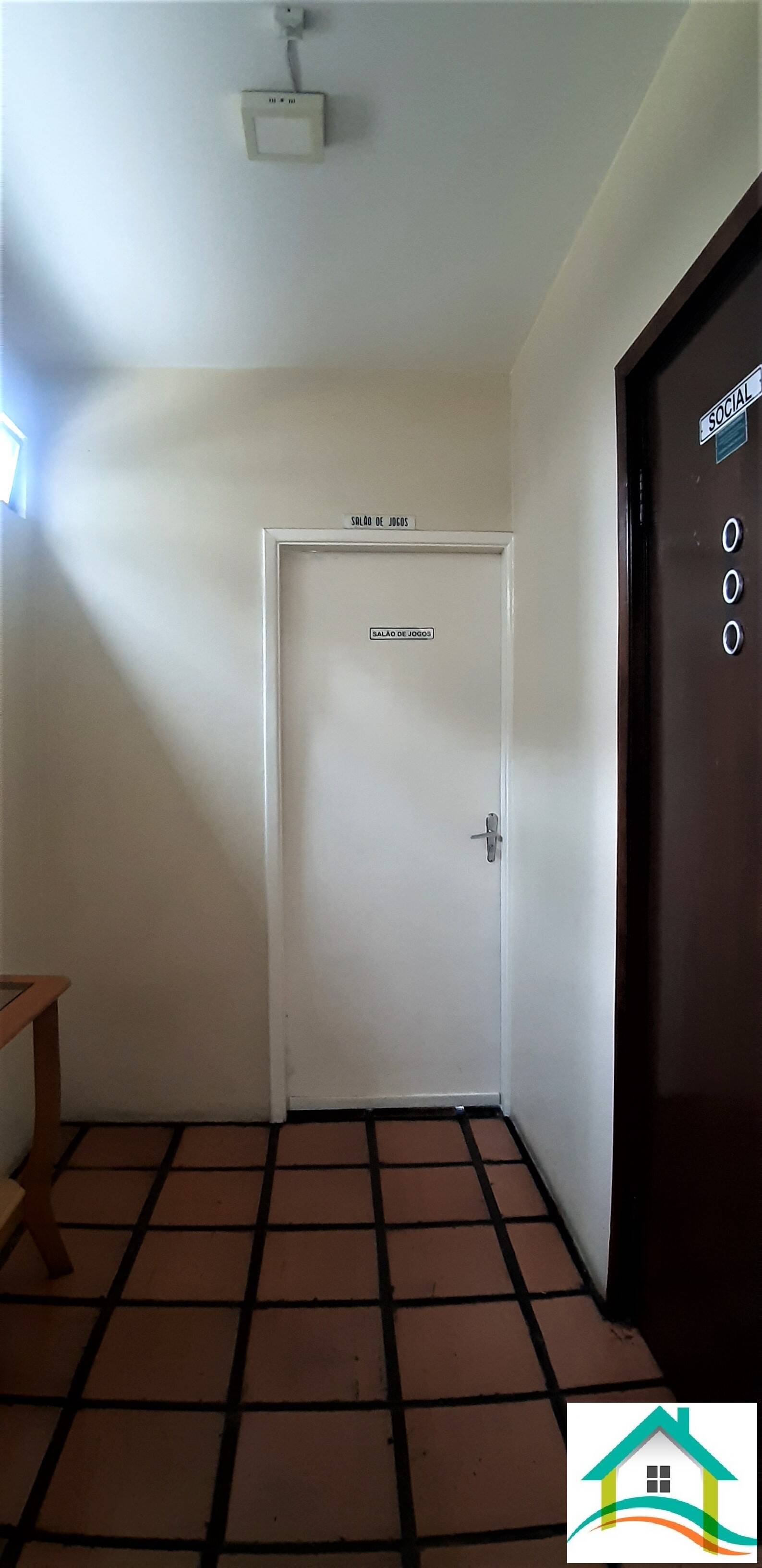 Apartamento à venda com 2 quartos, 70m² - Foto 18