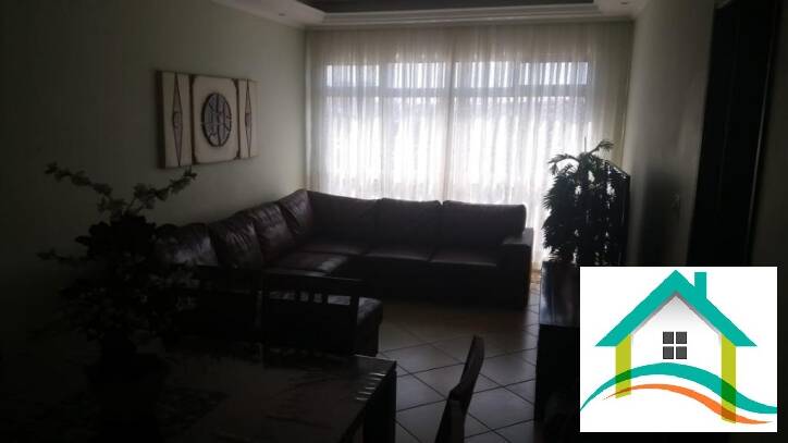 Apartamento à venda com 3 quartos, 140m² - Foto 2