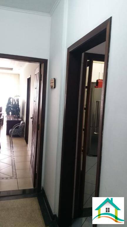 Apartamento à venda com 3 quartos, 140m² - Foto 9