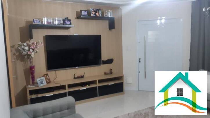 Sobrado à venda com 3 quartos, 227m² - Foto 1